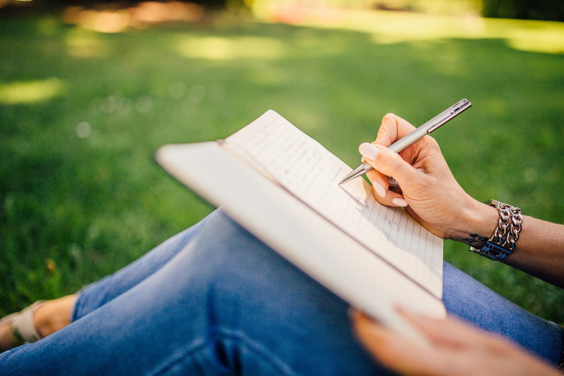 writing-g459d384a3_1920