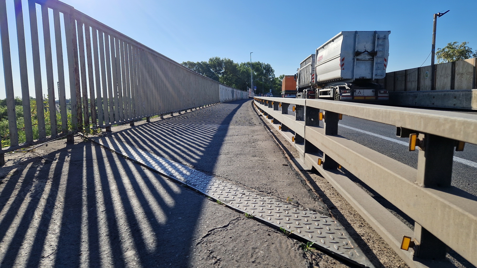 Brücke_Potsdamer_Straße_150524-2