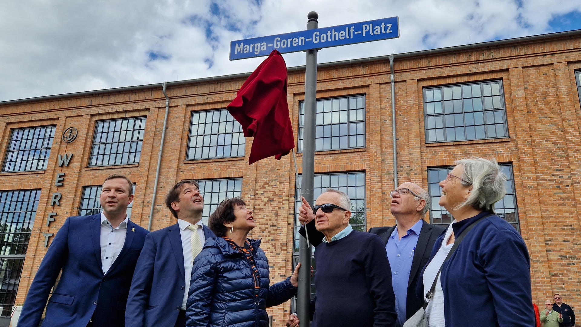 Marga_Goren_Gothelf_Platz_160525-1 Marga_Goren_Gothelf_Platz_160525-1