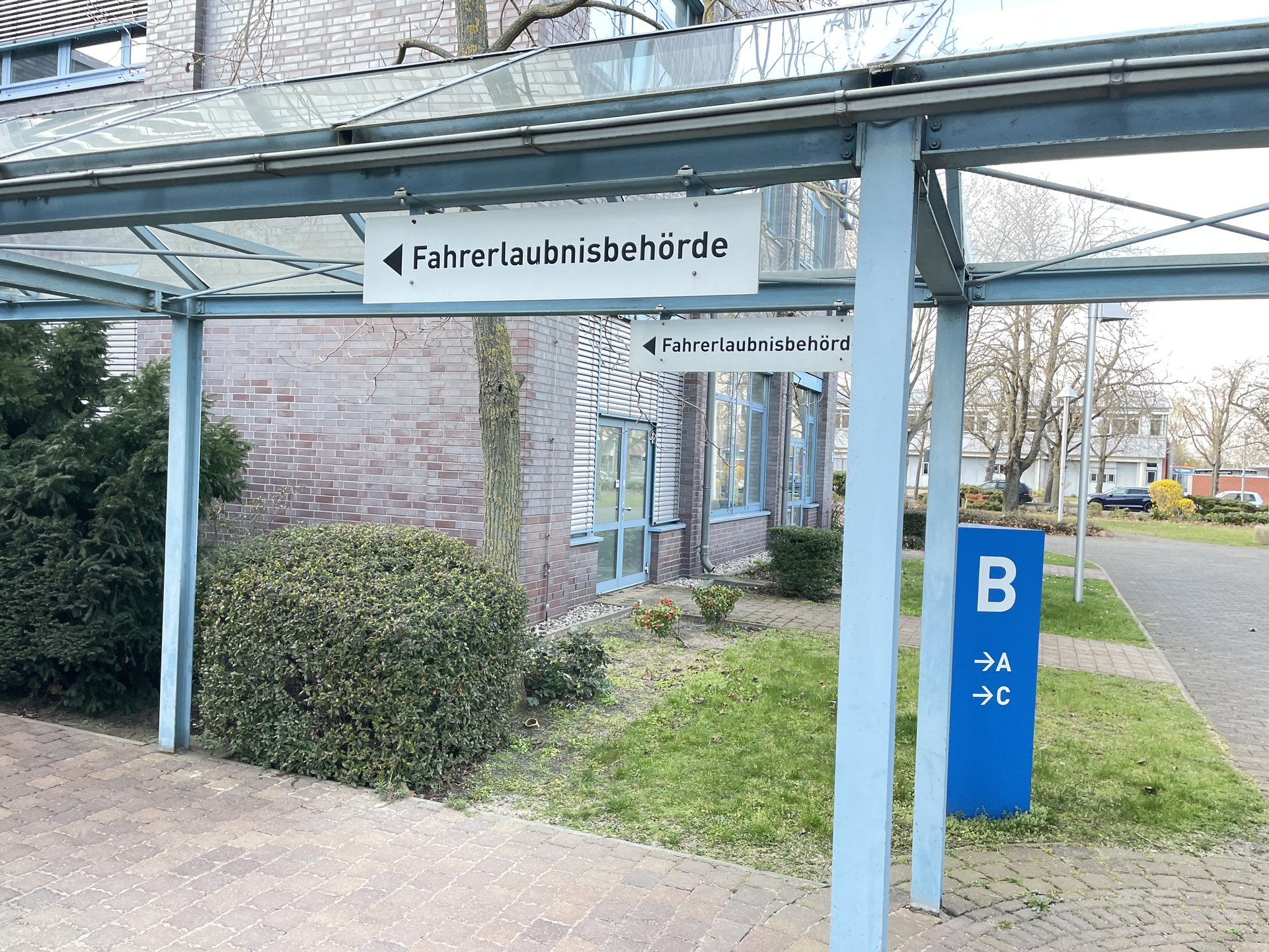 Fahrerlaubnisbehörde_4001