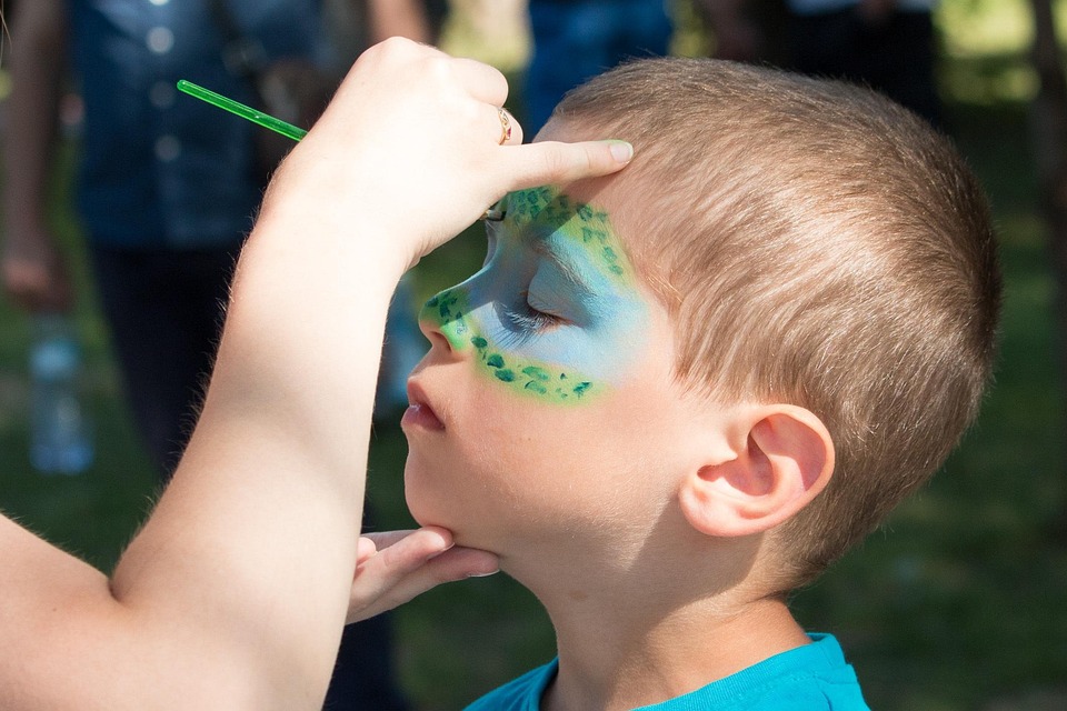 face-painting-2436885_960_720