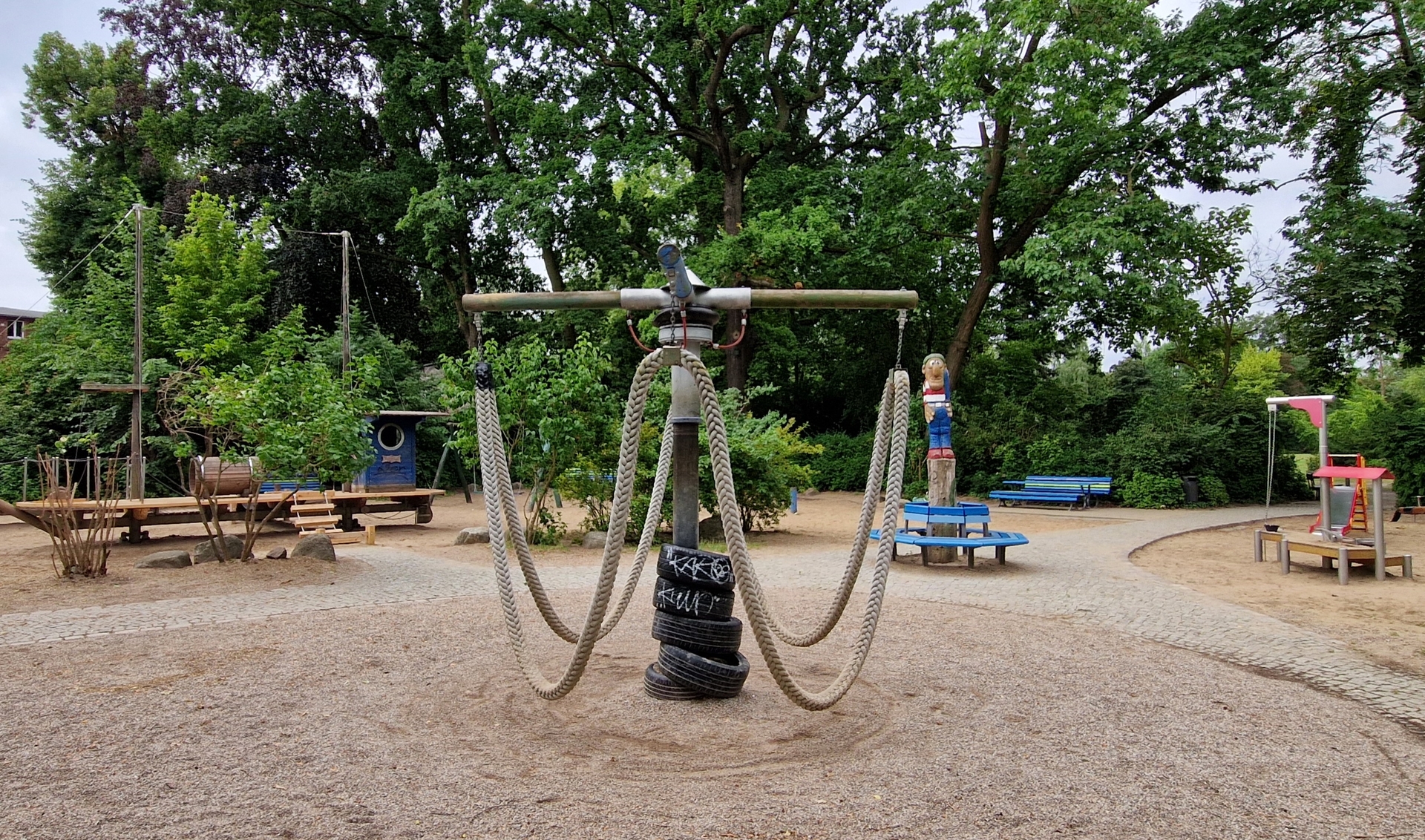 Piratenspielplatz_Heine-Ufer_100725-1 Piratenspielplatz_Heine-Ufer_100725-1
