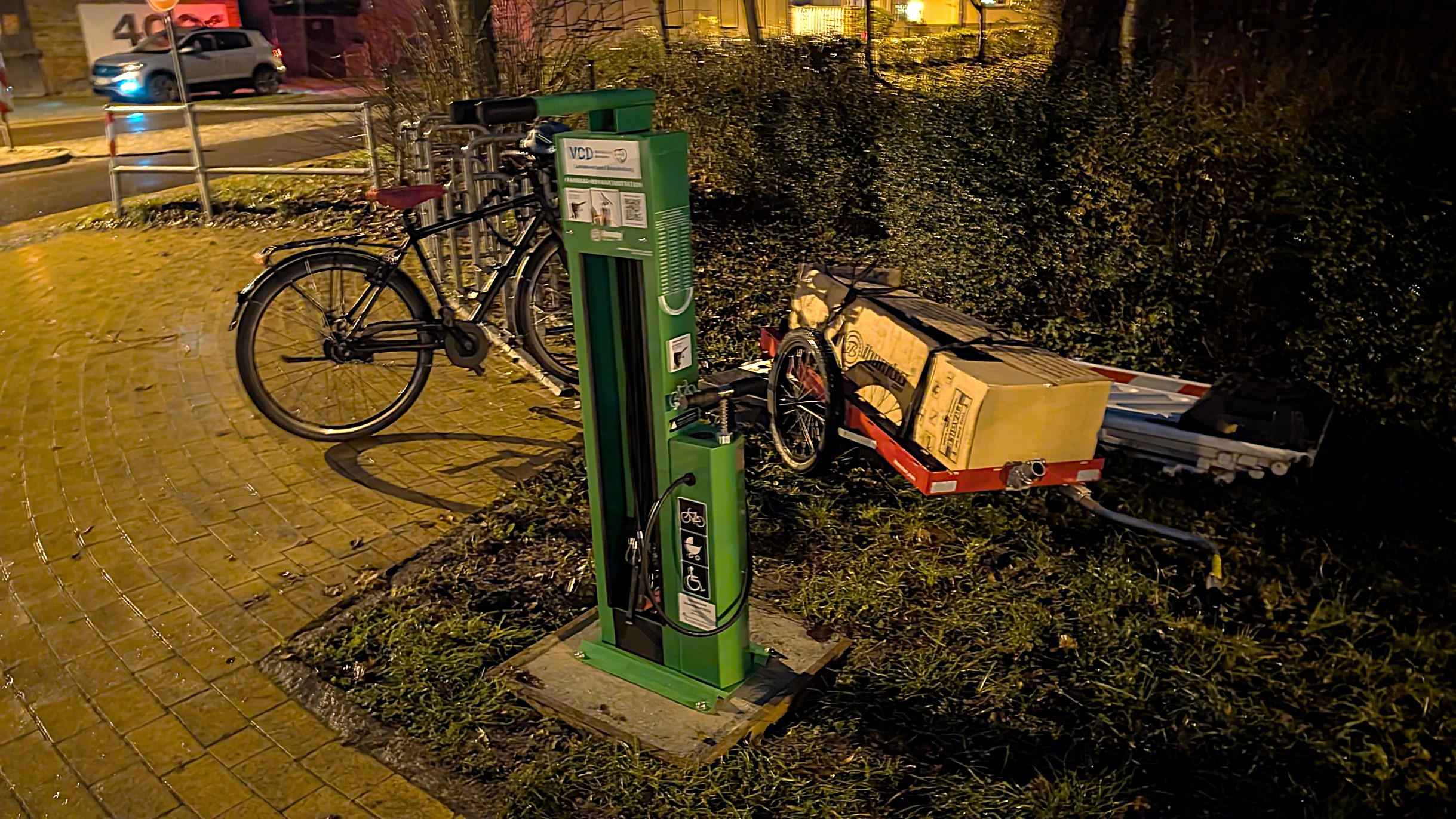 Fahrrad-Reparaturstation_Göttin