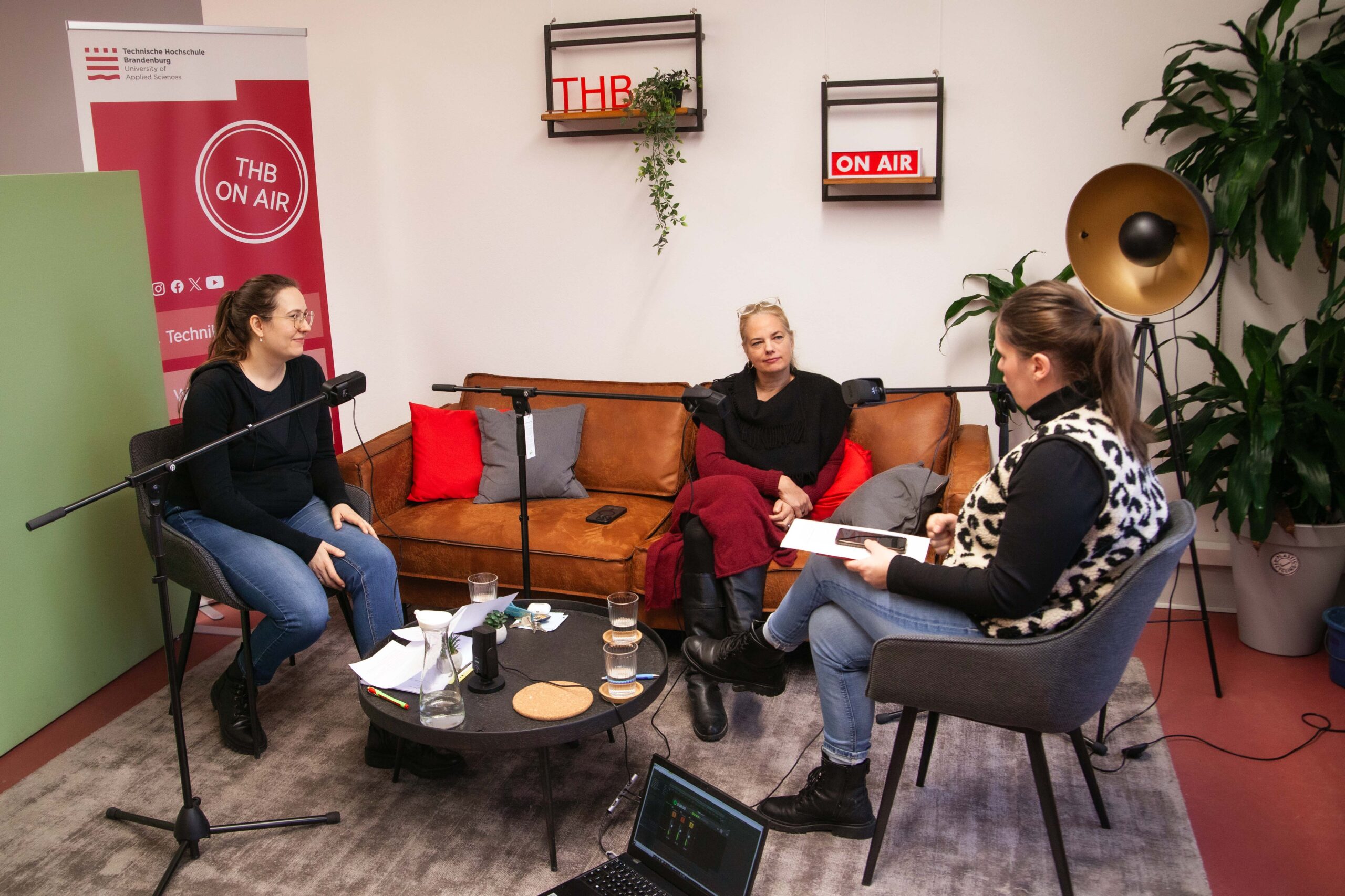 011-PM-THB_Podcast Julia Schnitzer (c) Silvia Last 011-PM-THB_Podcast Julia Schnitzer (c) Silvia Last