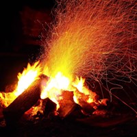 Feuer_Osterfeuer_C_pixabay