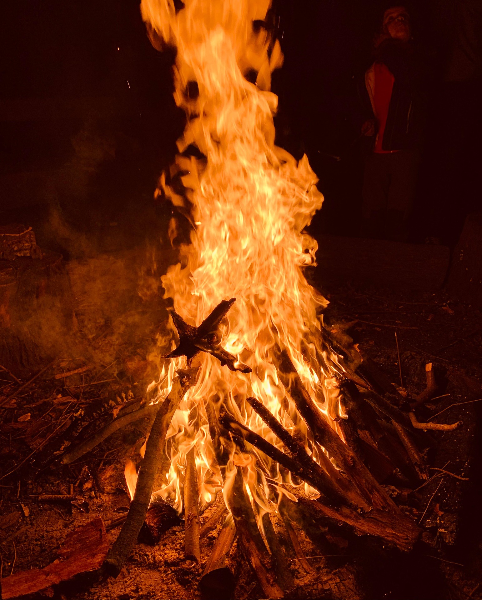 janchrhorn-easter-fire-7204332_1920