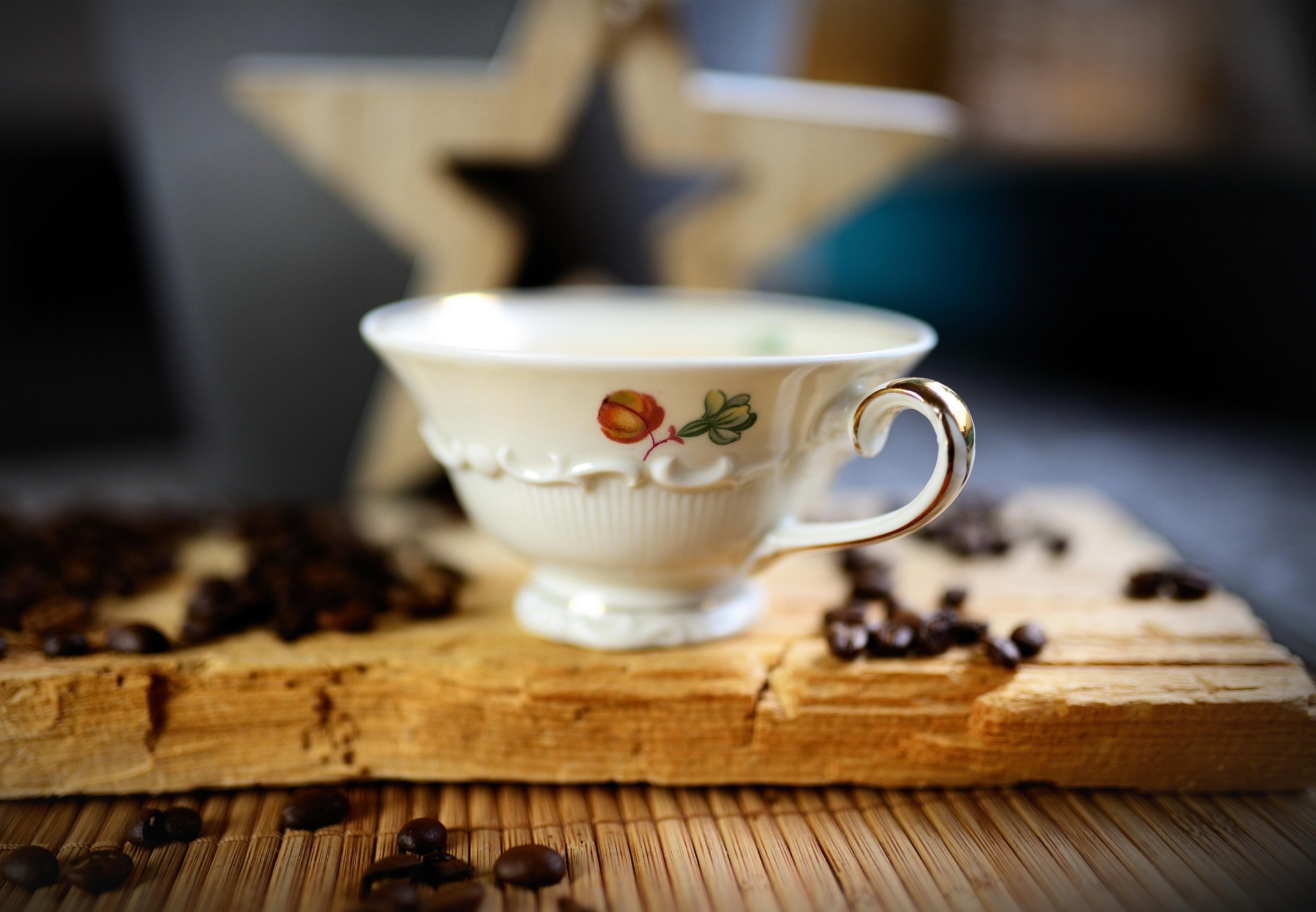 2026_07_14_congerdesign-coffee-pot-_c_pixabay
