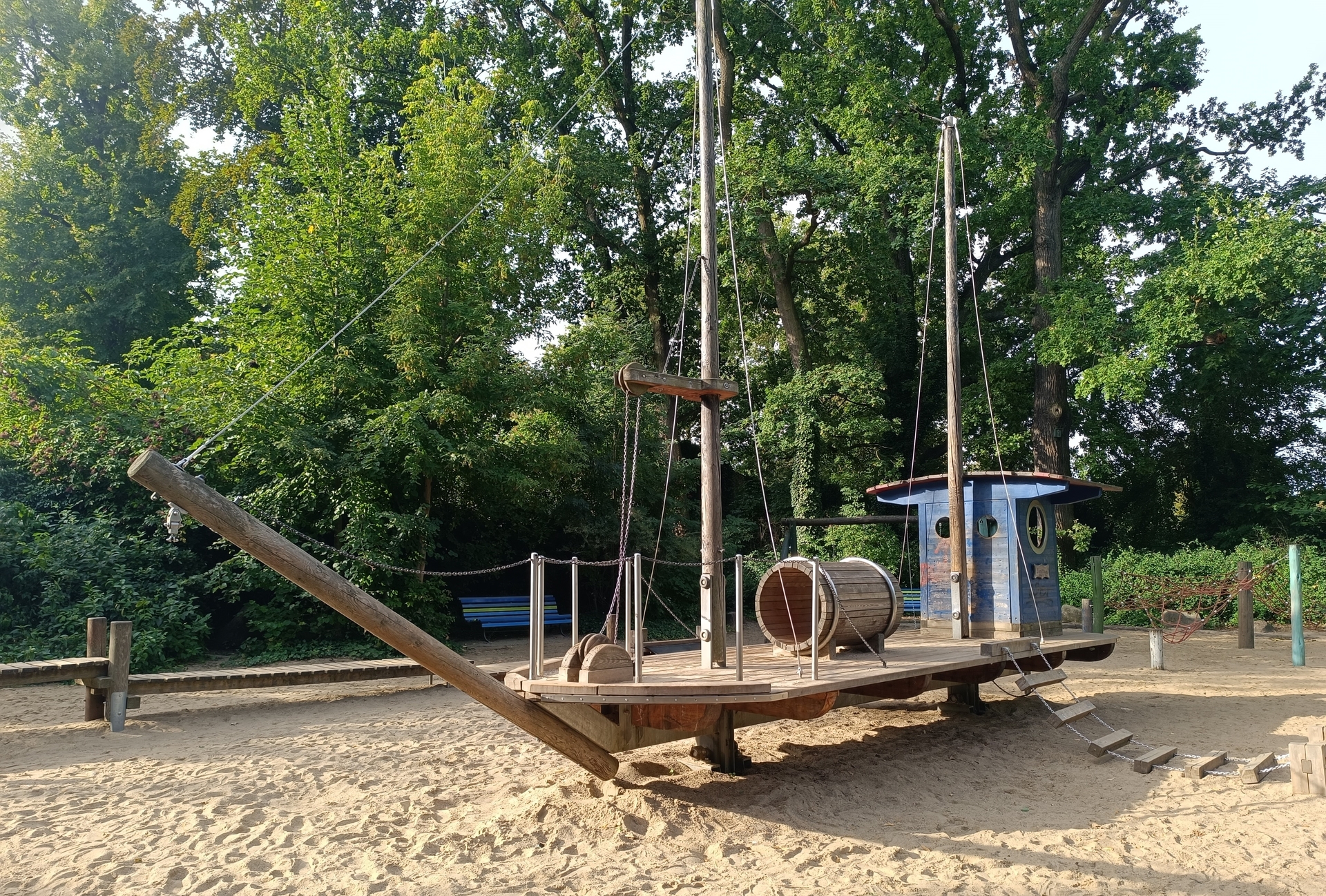 Spielschiff_repariert Spielschiff_repariert