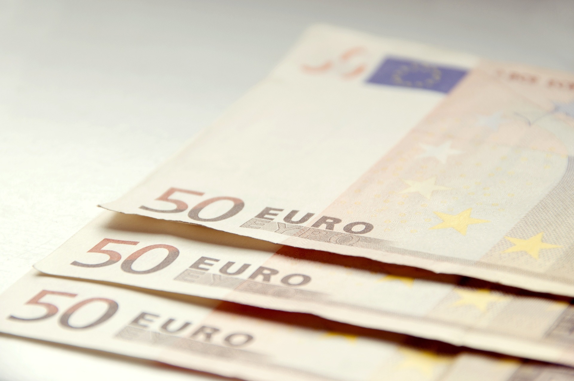 puurchantal-money-856035_1920 puurchantal-money-856035_1920